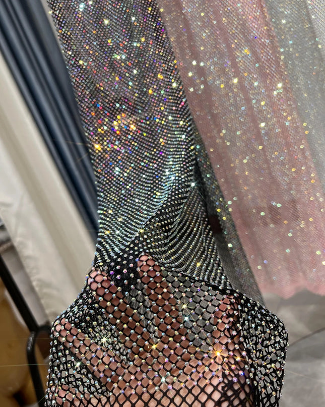 Langes weisses Kleid Ganzkörperansicht